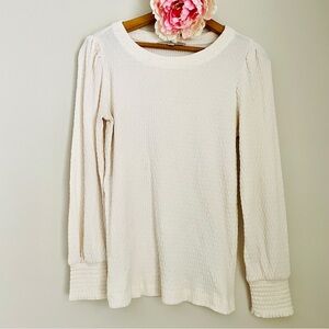 🎯3/$10 LOFT Classic Cream Long Sleeve Textured Top Puff Sleeves Medium